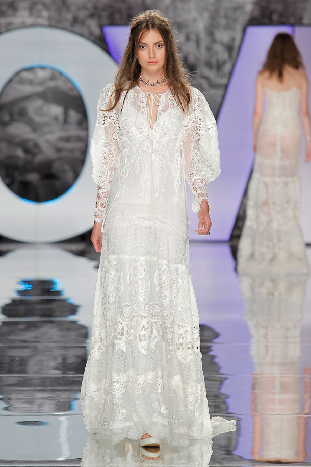 ilovebrides.pt Yolan Cris 2018 Barcelona Bridal Fashion Week 2017